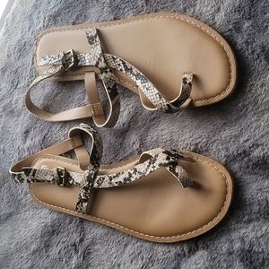 Old Navy sandals  size 8